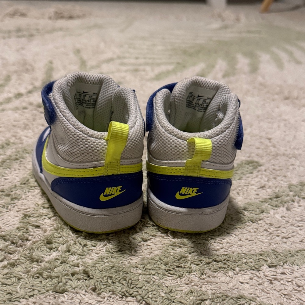 Nike Kids Sneakers in Blue and Neon Yellow - Picture 3 of 5